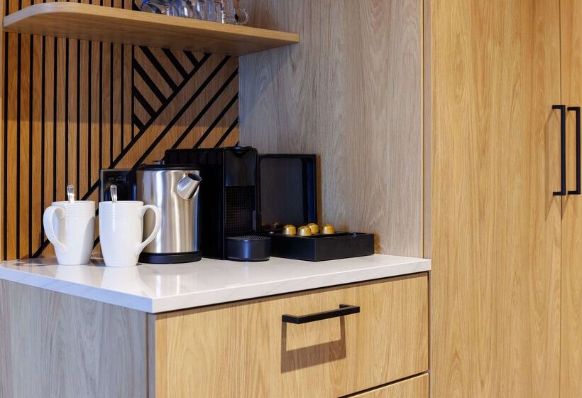 هتل Doubletree By Hilton Coventry