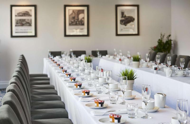 هتل Doubletree By Hilton Coventry