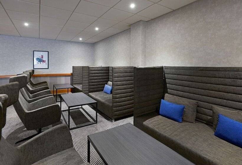 هتل Doubletree By Hilton Coventry