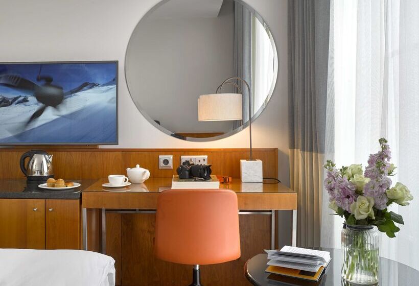 هتل Miiro Templeton Garden