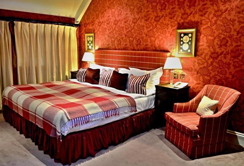 فندق Lewtrenchard Manor