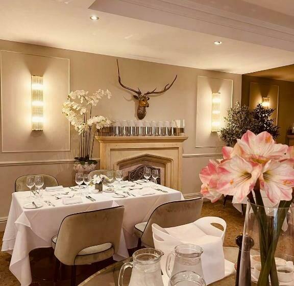فندق Nuthurst Grange Country House
