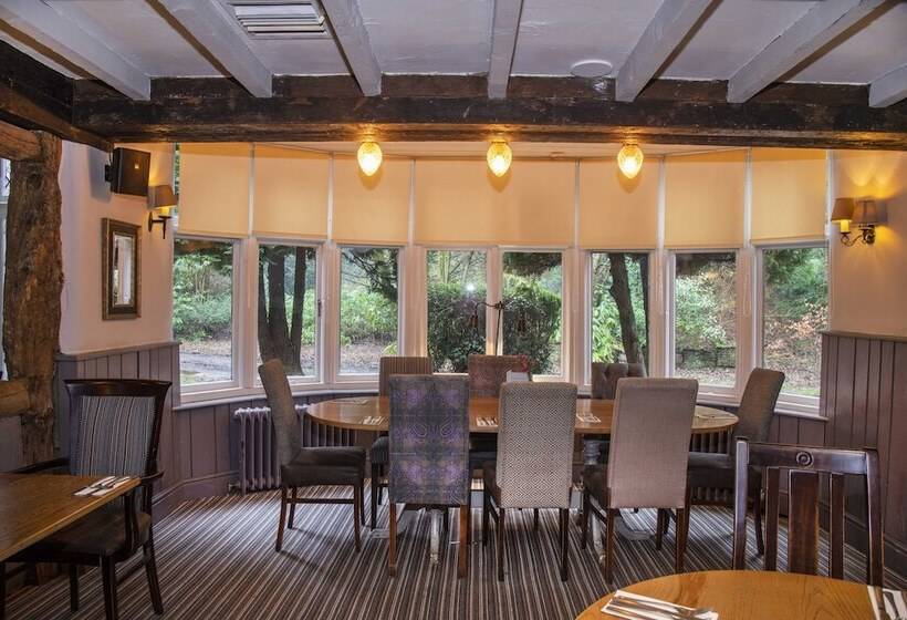 فندق Old Mill By Chef & Brewer Collection