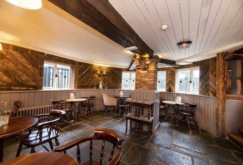 فندق Old Mill By Chef & Brewer Collection