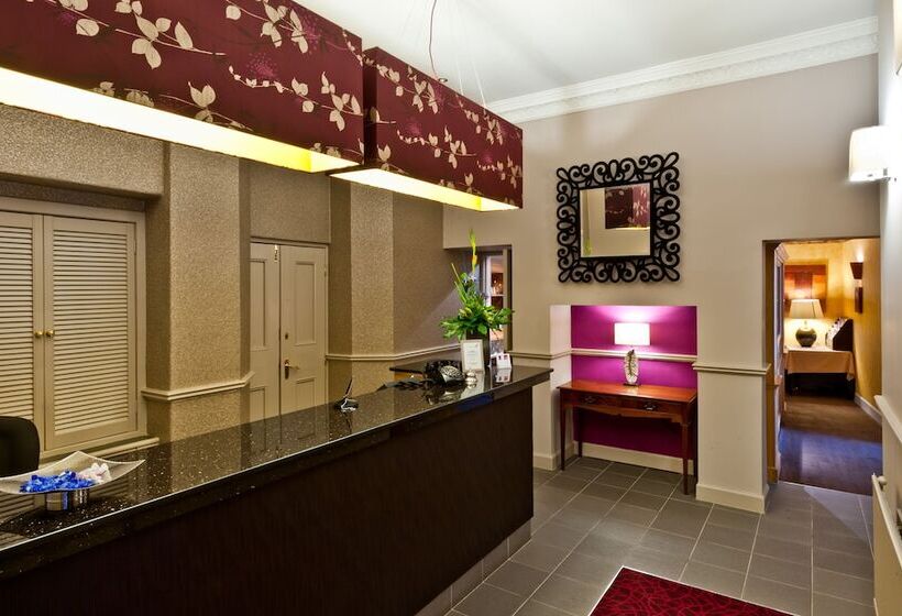 فندق The Parklands