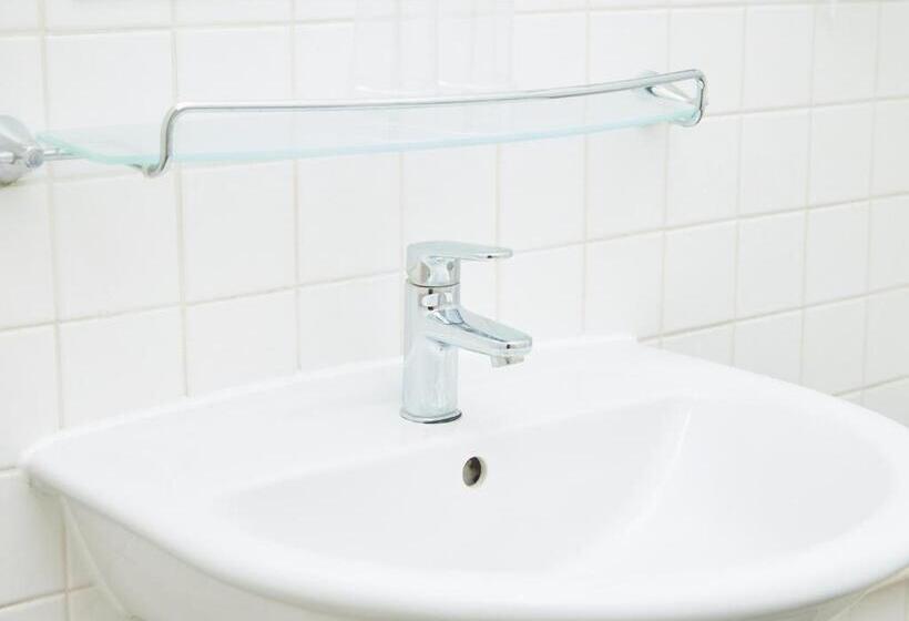 Kings Arms Hotel By Greene King Inns