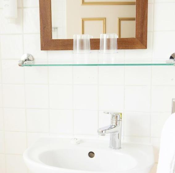 Kings Arms Hotel By Greene King Inns