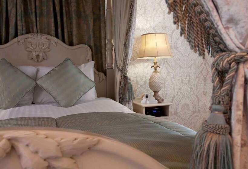 St James Hotel; Bw Premier Collection