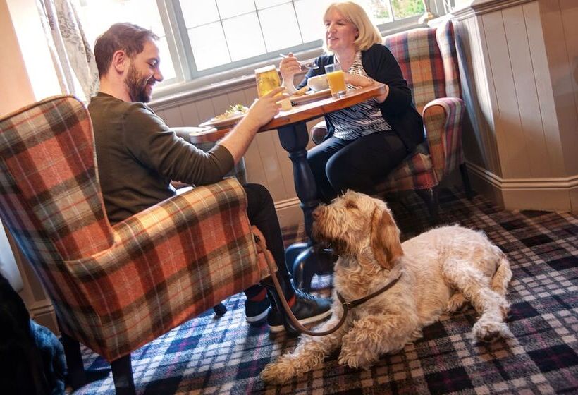 ホテル The Ambleside Inn   The Inn Collection Group