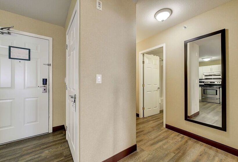 Best Western Plus Osoyoos Hotel And Suites