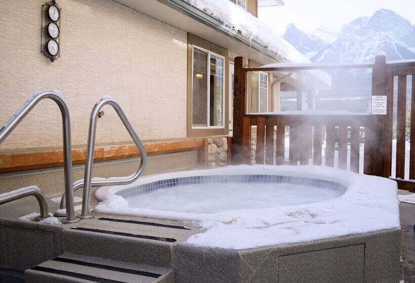 ホテル Banff Boundary Lodge
