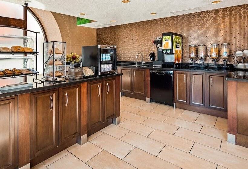 هتل Best Western Downtown Sudbury