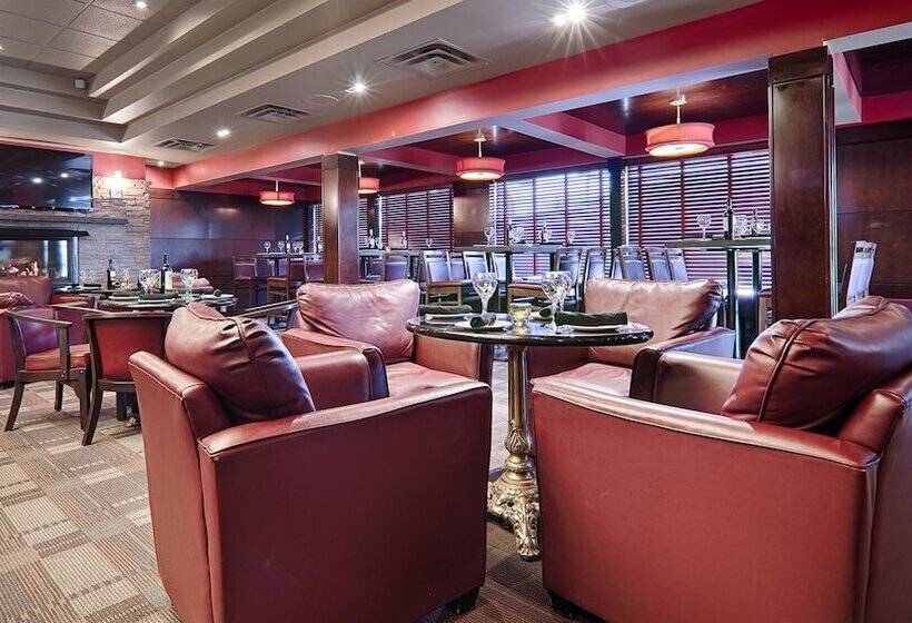 هتل Best Western Premier Denham Inn & Suites