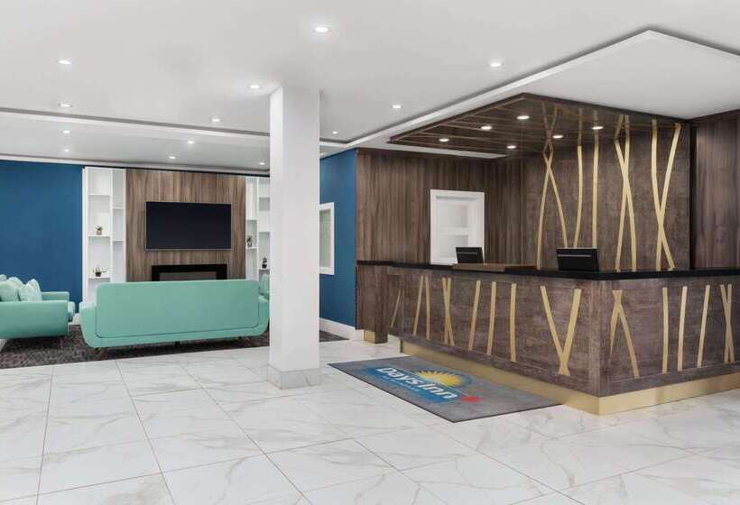 هتل Days Inn By Wyndham Saint John
