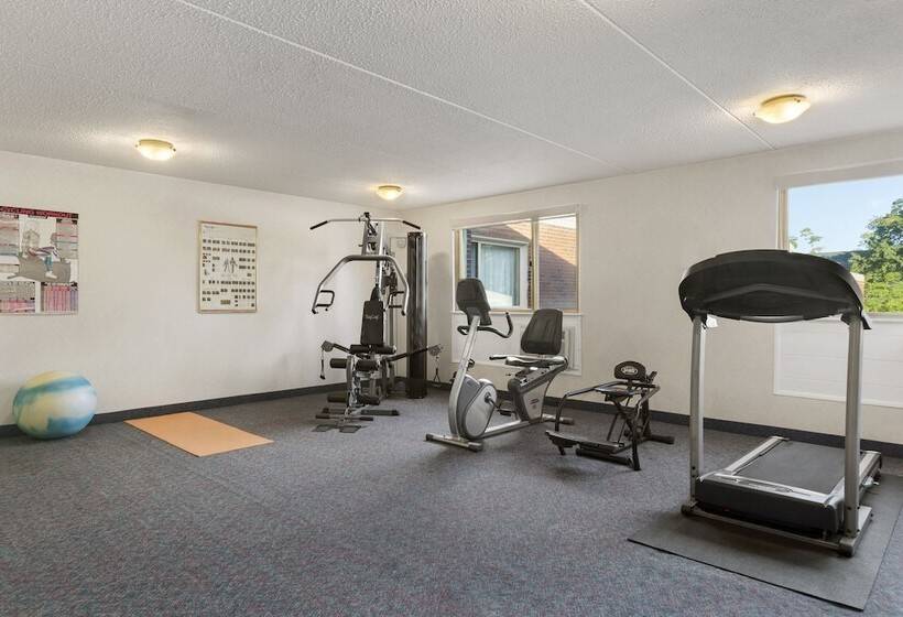 בית מלון כפרי Days Inn By Wyndham Bridgewater Conference Center