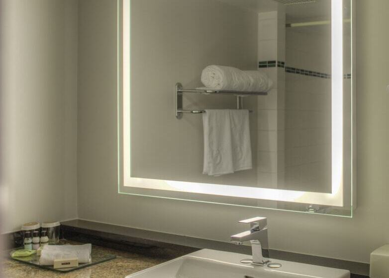 Executive Suites Hotel & Conference Center, Metro Vancouver