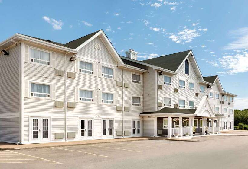 בית מלון כפרי Travelodge Suites By Wyndham New Glasgow