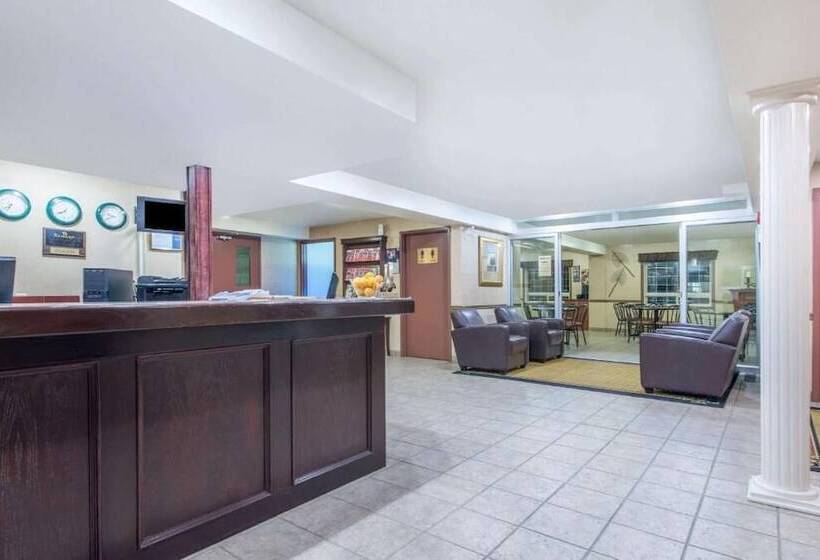 בית מלון כפרי Gold Circle Inn