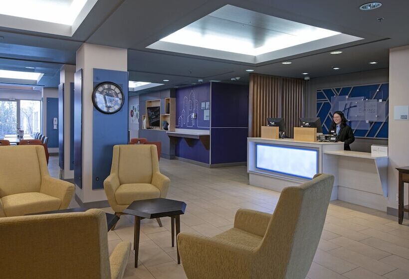 هتل Holiday Inn Express Kamloops, An Ihg