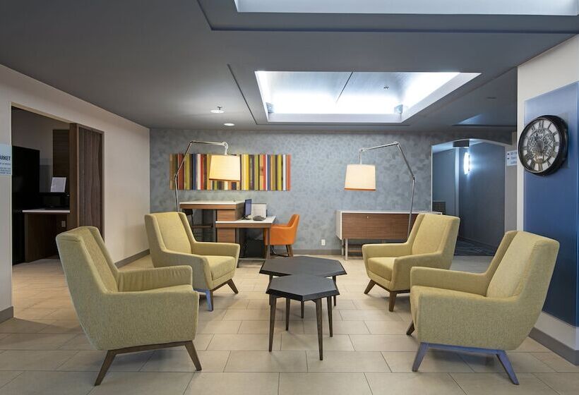هتل Holiday Inn Express Kamloops, An Ihg