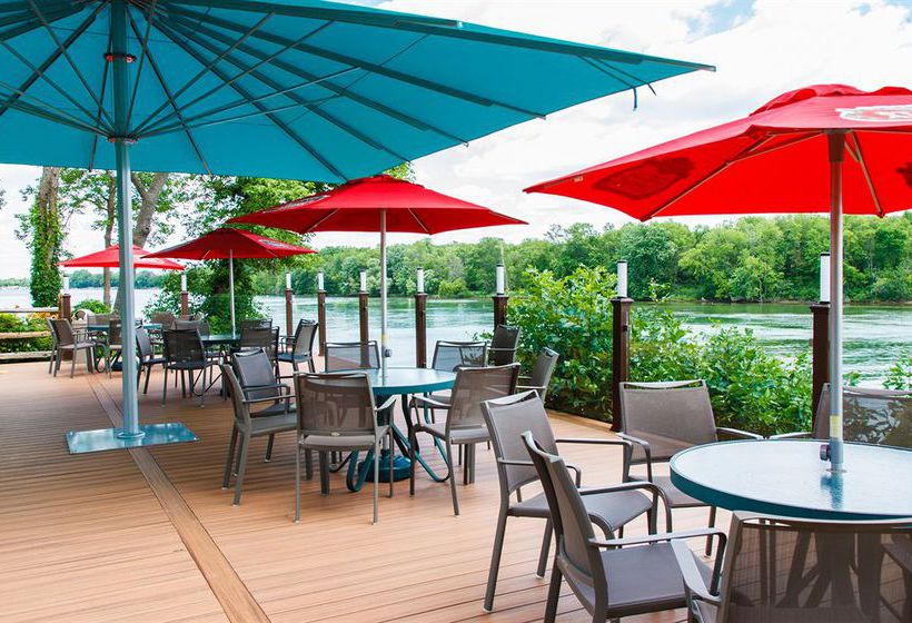 ホテル Hôtel Les Trois Tilleuls