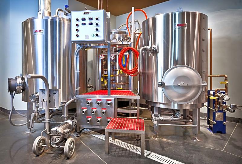 בית מלון כפרי Days Inn & Conference Centre By Wyndham Camrose Norsemen