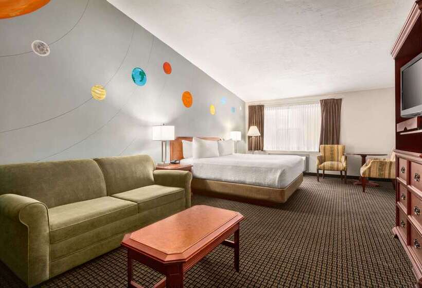 هتل Days Inn & Suites By Wyndham Moncton