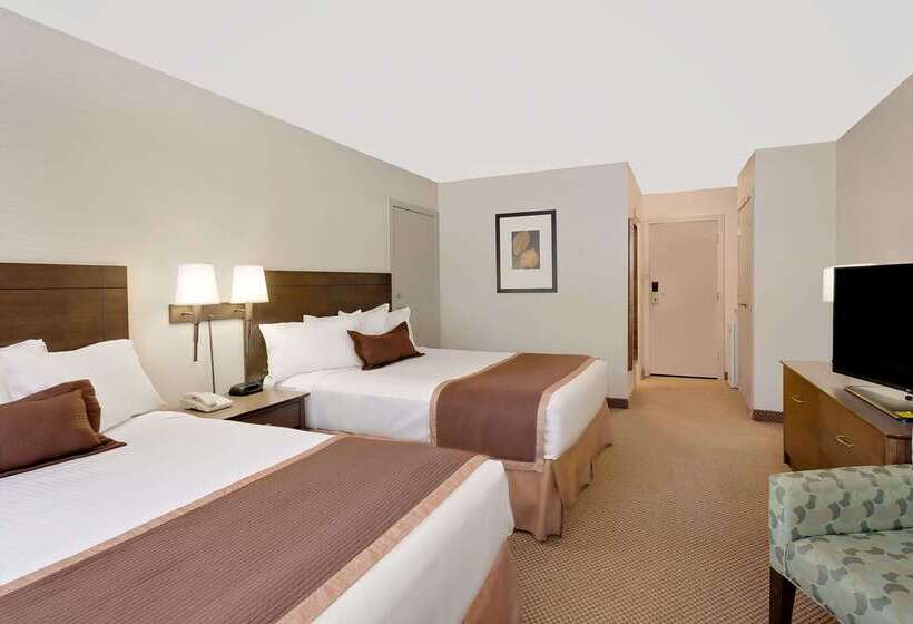 هتل Ramada By Wyndham Kamloops