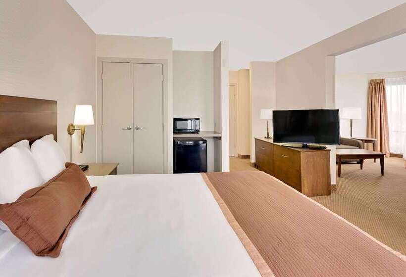 هتل Ramada By Wyndham Kamloops