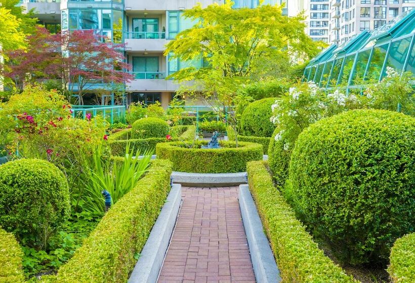 هتل Rosedale On Robson Suite