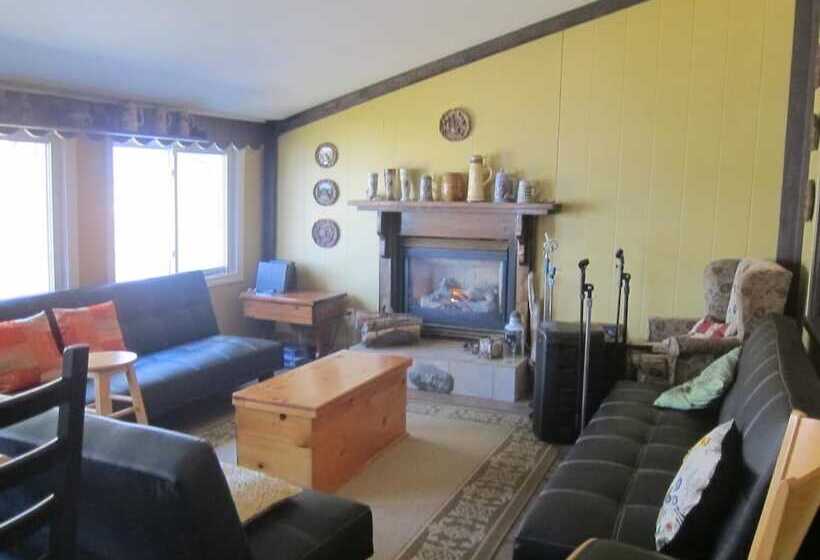 בית מלון כפרי Salmon River Country Inn