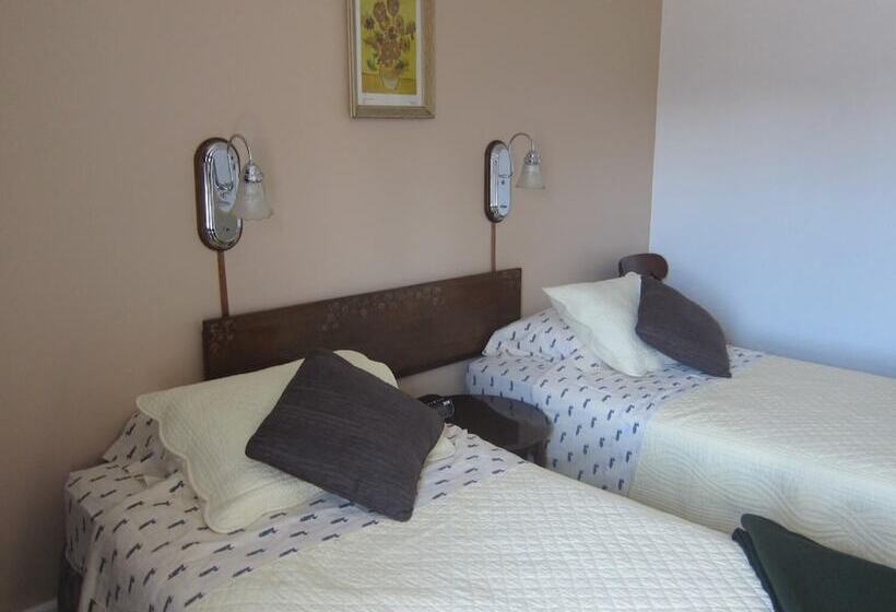 בית מלון כפרי Salmon River Country Inn