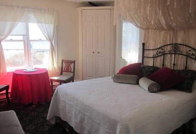 בית מלון כפרי Salmon River Country Inn