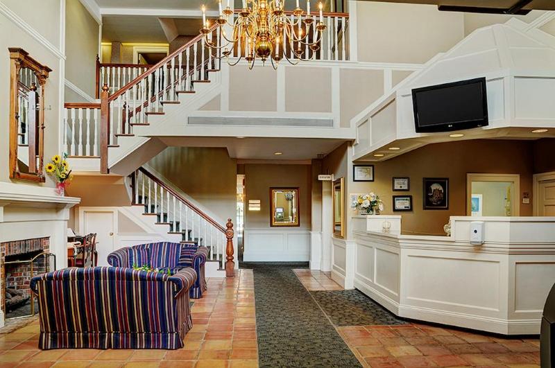 호텔 The Loyalist Country Inn & Conference Centre