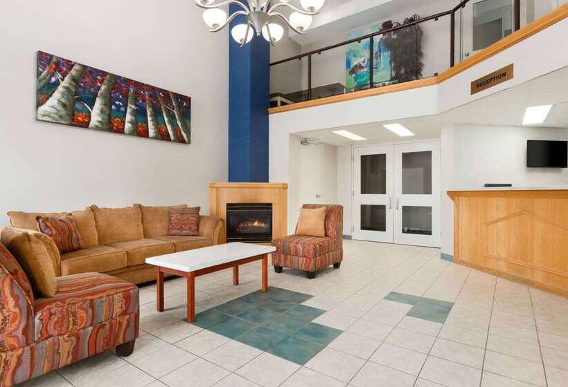 هتل Travelodge By Wyndham Windsor