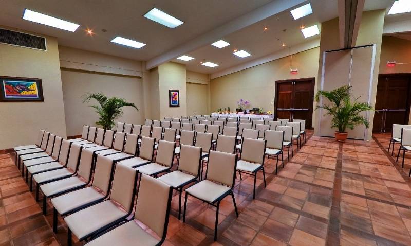 Fiesta Resort Central Pacific   All Inclusive