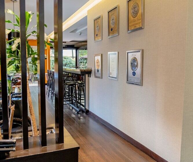 هتل 101 Park House