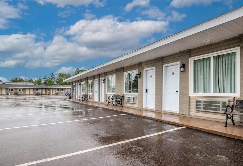 فندق Canadas Best Value Inn & Suites Charlottetown