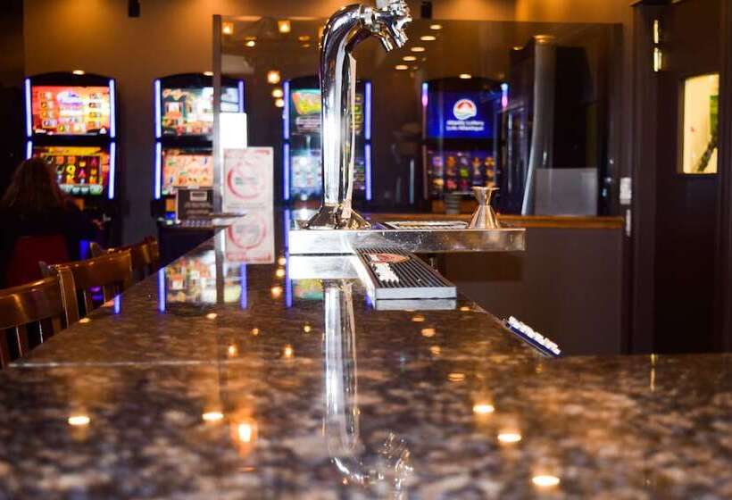 فندق Canadas Best Value Inn & Suites Charlottetown
