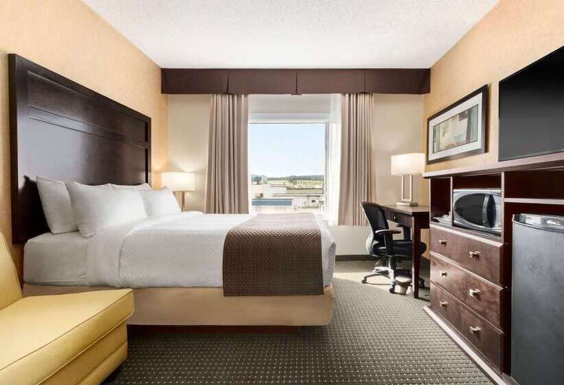 בית מלון כפרי Days Inn By Wyndham Cranbrook Conference Centre