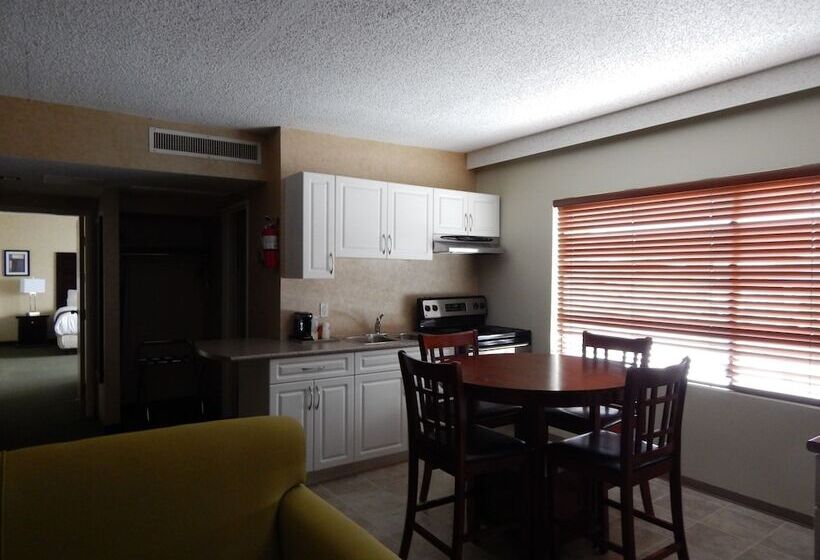בית מלון כפרי Days Inn By Wyndham Cranbrook Conference Centre