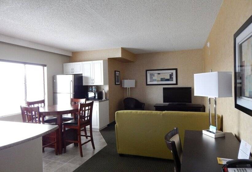 בית מלון כפרי Days Inn By Wyndham Cranbrook Conference Centre