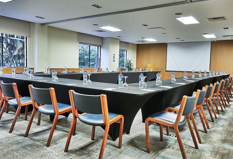 هتل Poblado Plaza