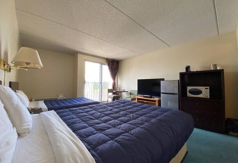 בית מלון כפרי Westwind Motor Inn