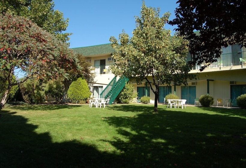 Summerland Motel