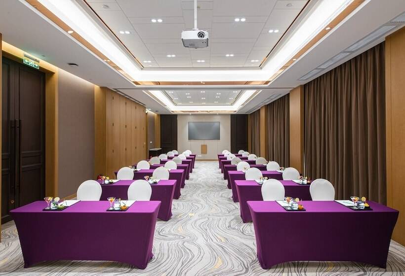 Otel Holiday Inn Wuhan Riverside, An Ihg