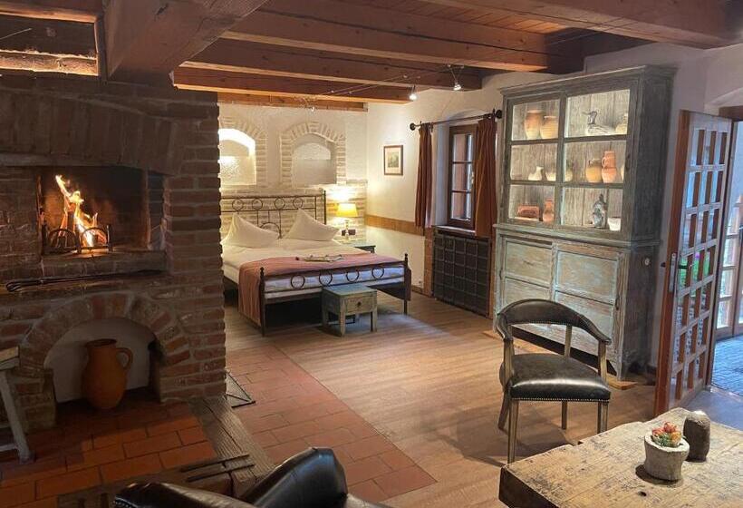 Romantik Hotel U Raka