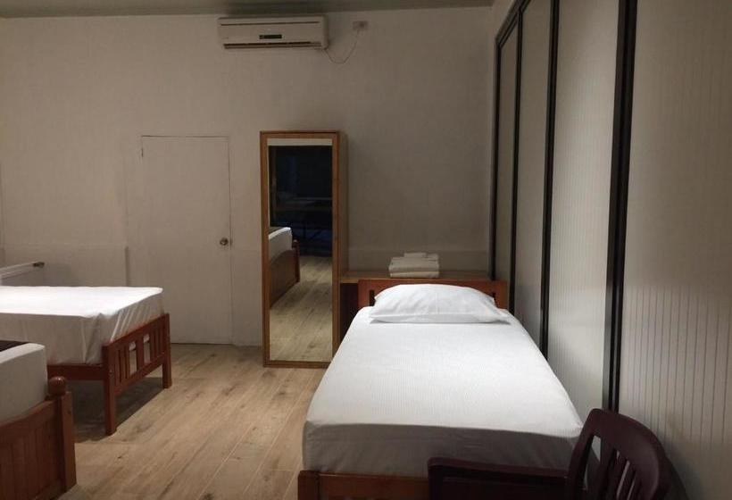 Crows Nest Resort