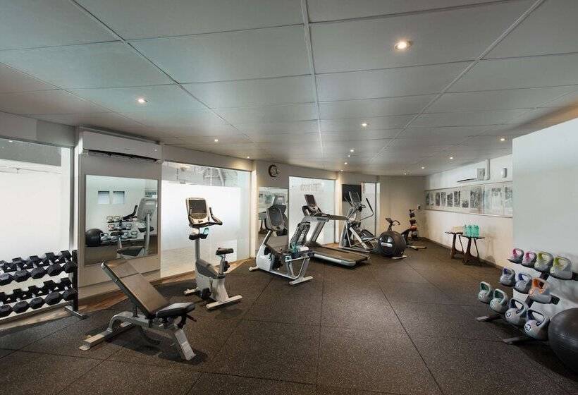 Doubletree Resort By Hilton Hotel Fiji   Sonaisali Island