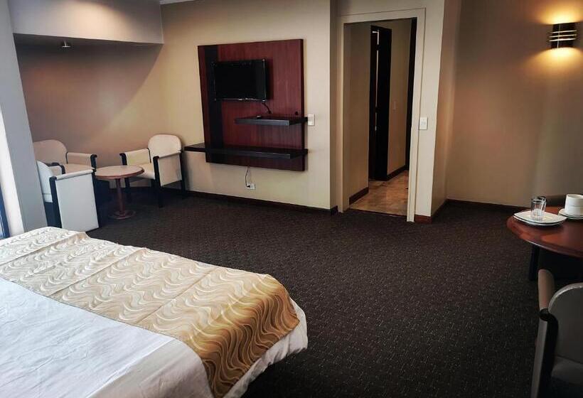 هتل Edificio Akros